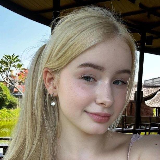 Elise Gross Elise Gross