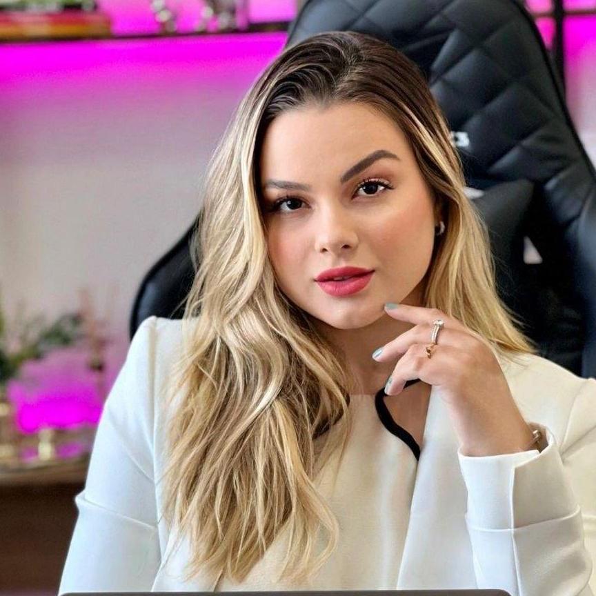 Leila   Cook