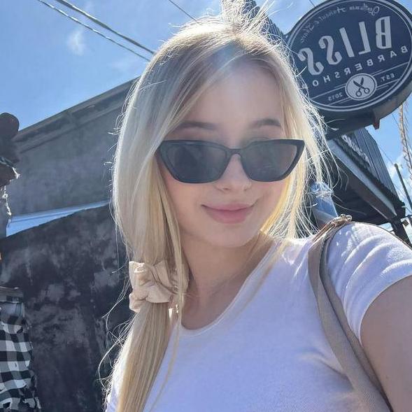 Eliana Davis