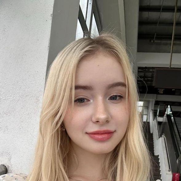 Alina  Gibson