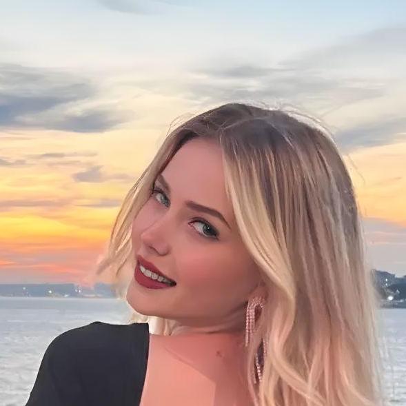 Giselle  Stewart