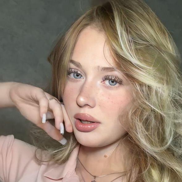 Elliana  Webster