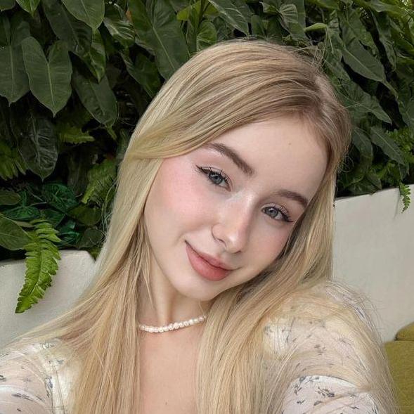 Liliana  Hall