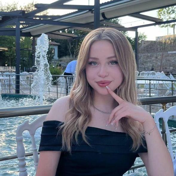 Alivia  King
